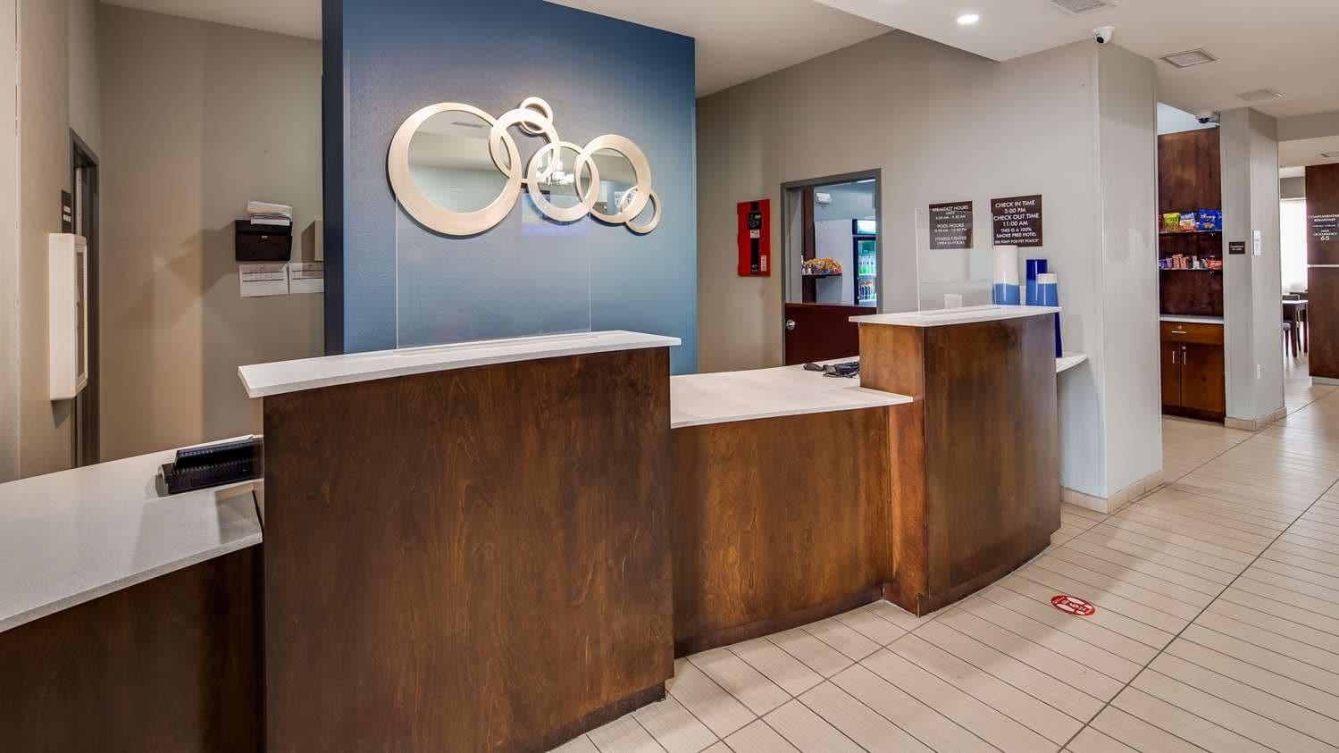 Best Western St. Louis Airport North Hotel & Suites Hazelwood Exterior photo