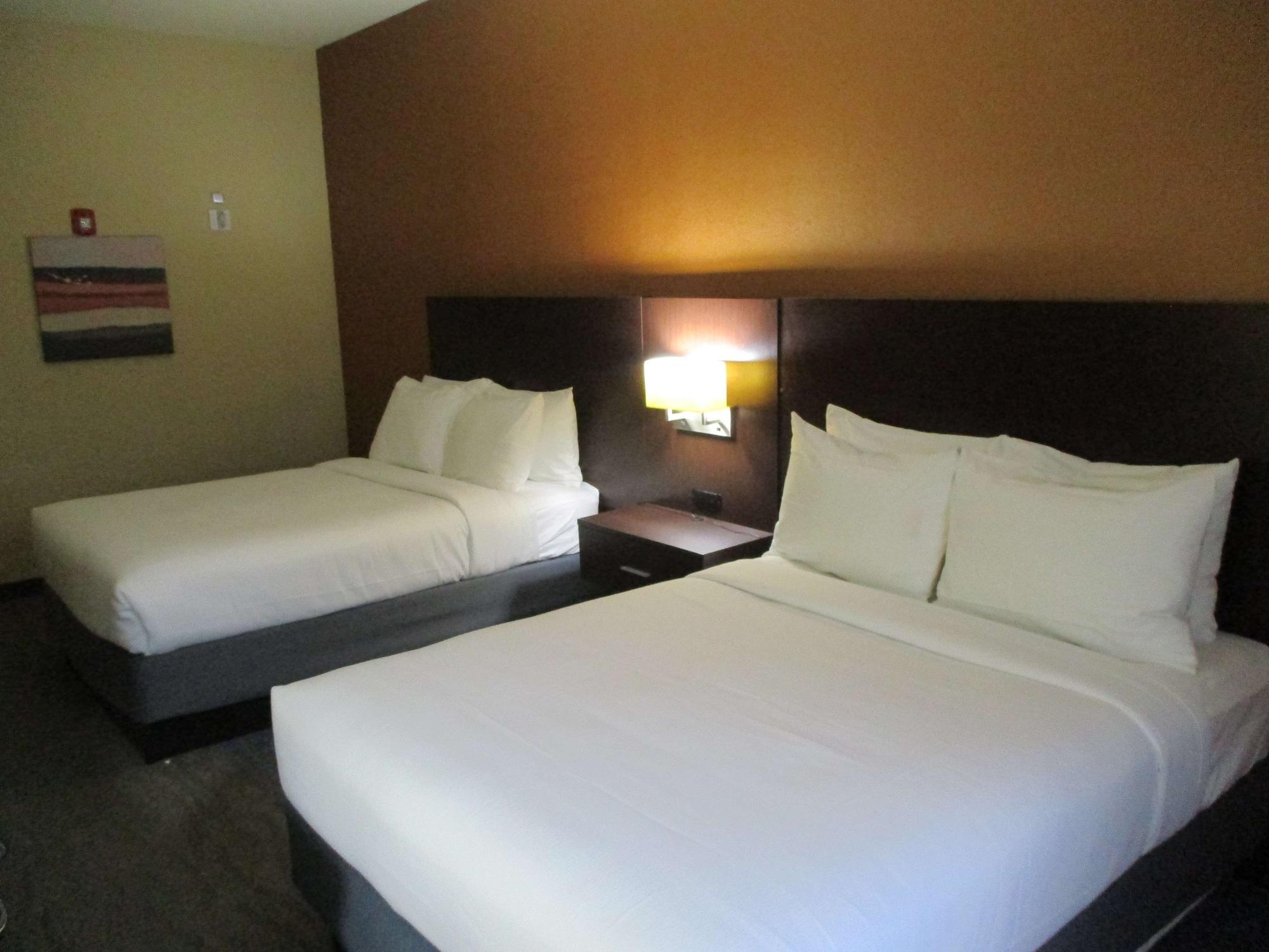 Best Western St. Louis Airport North Hotel & Suites Hazelwood Exterior photo