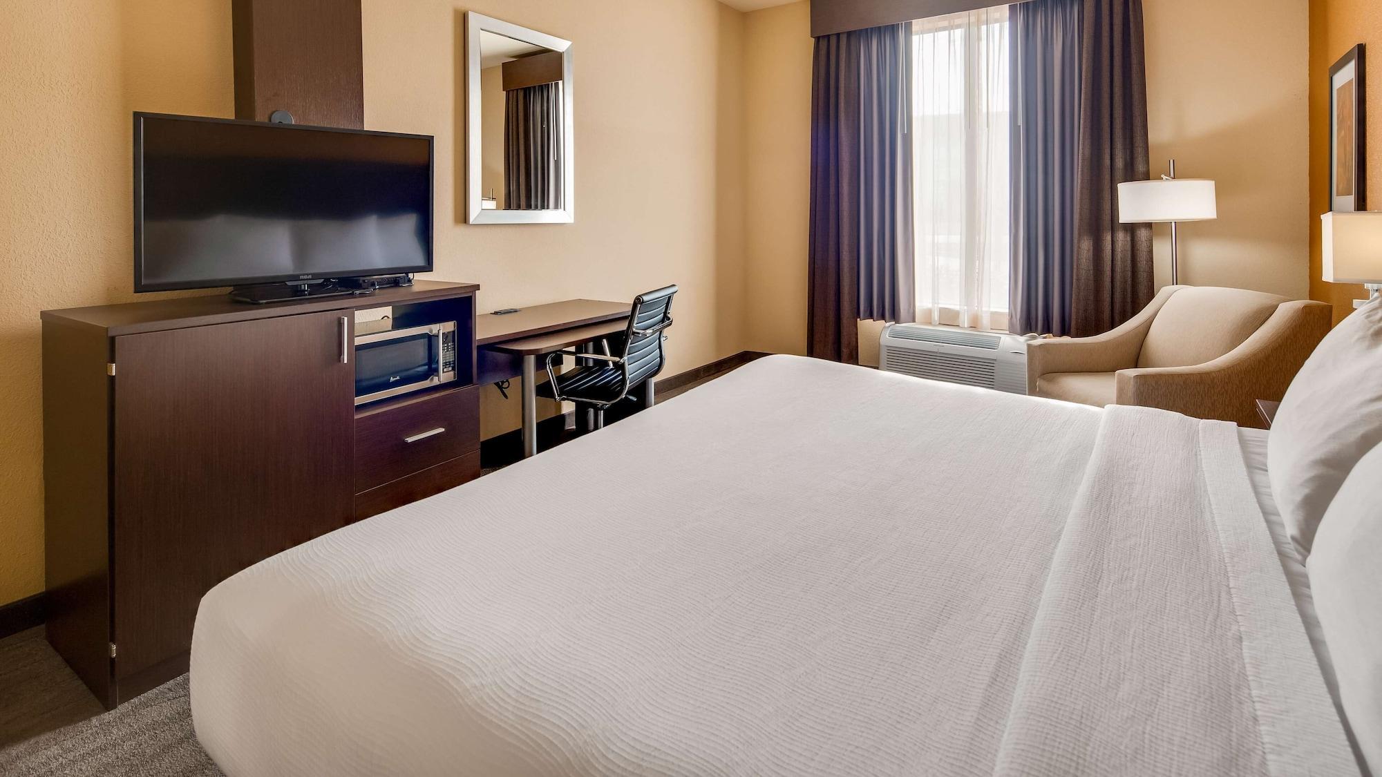 Best Western St. Louis Airport North Hotel & Suites Hazelwood Exterior photo