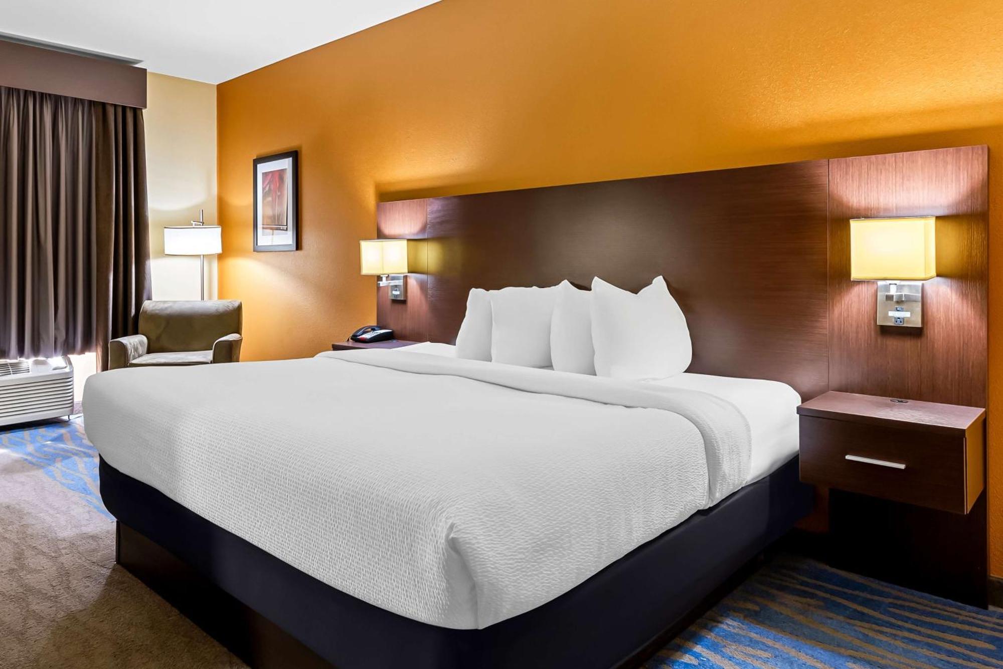 Best Western St. Louis Airport North Hotel & Suites Hazelwood Exterior photo