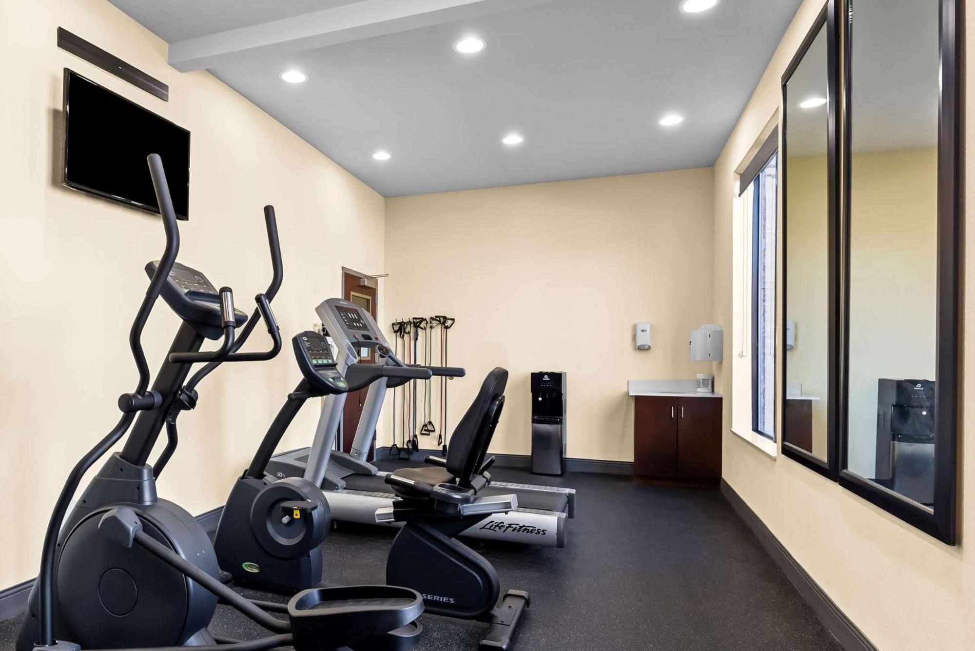 Best Western St. Louis Airport North Hotel & Suites Hazelwood Exterior photo