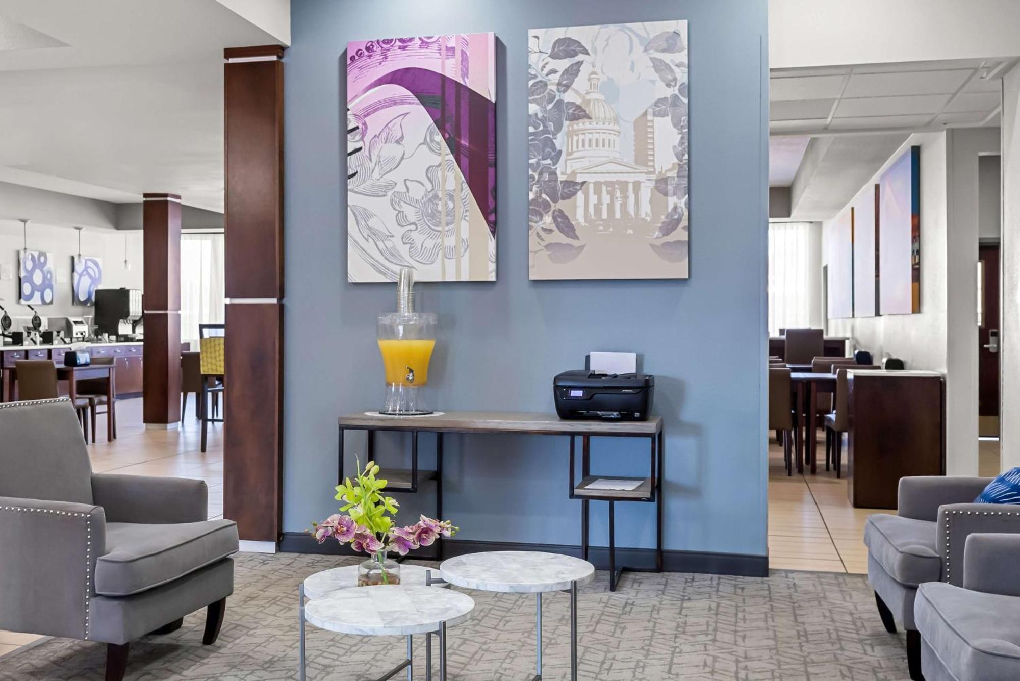 Best Western St. Louis Airport North Hotel & Suites Hazelwood Exterior photo