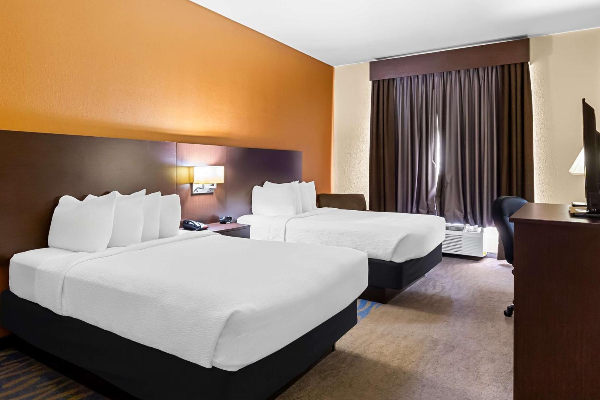 Best Western St. Louis Airport North Hotel & Suites Hazelwood Exterior photo