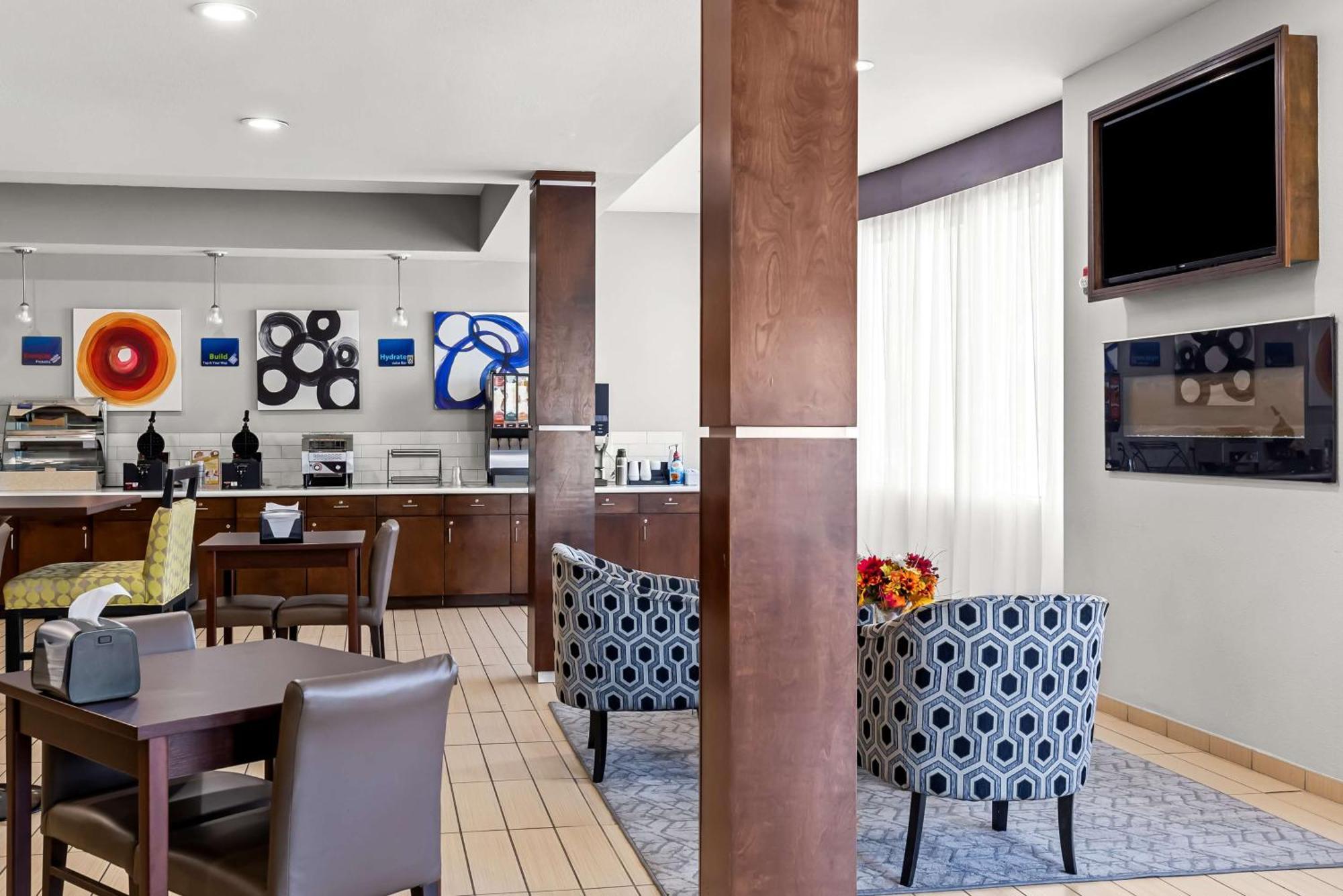 Best Western St. Louis Airport North Hotel & Suites Hazelwood Exterior photo